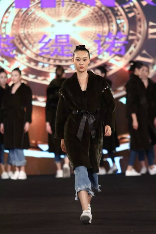 2017北京国际皮草時裝展 —中国国际皮草时尚之夜Fur Gala Show（上）